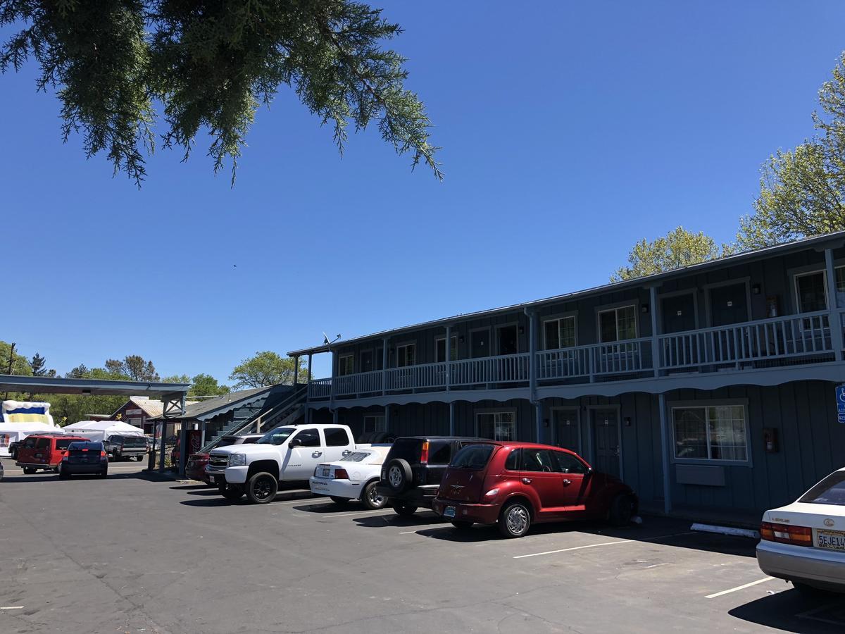 Lamplighter Motel Клирлейк Экстерьер фото